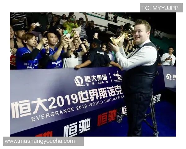 塔克与安东尼的巅峰对决谁能在赛场上笑到最后