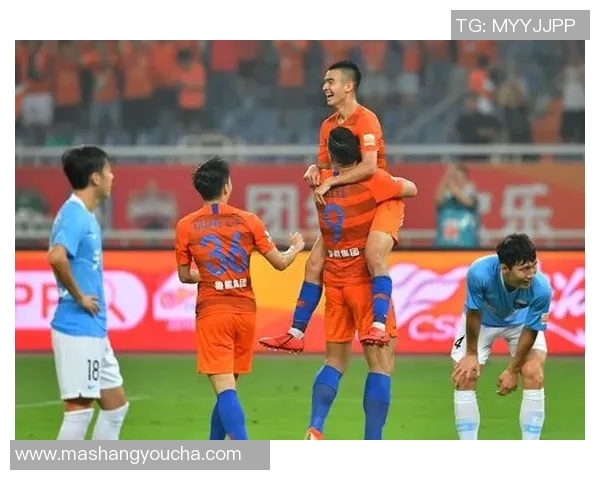 鲁能迎战斯威中超激战再度上演球迷期待精彩对决与激情时刻