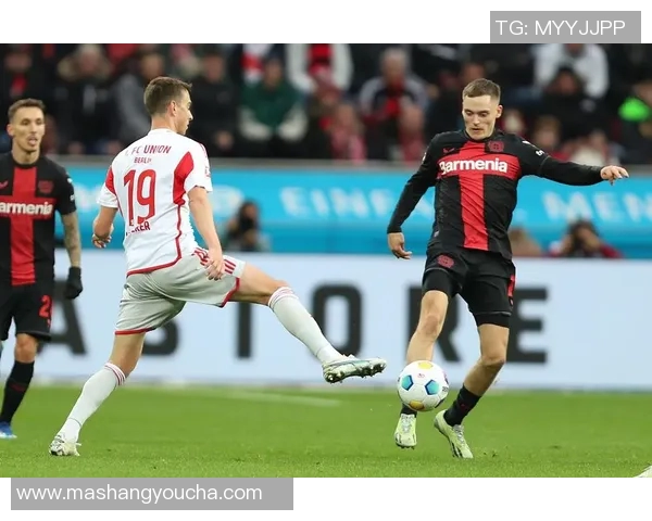 勒沃库森对阵柏林联合比赛比分分析与精彩瞬间回顾